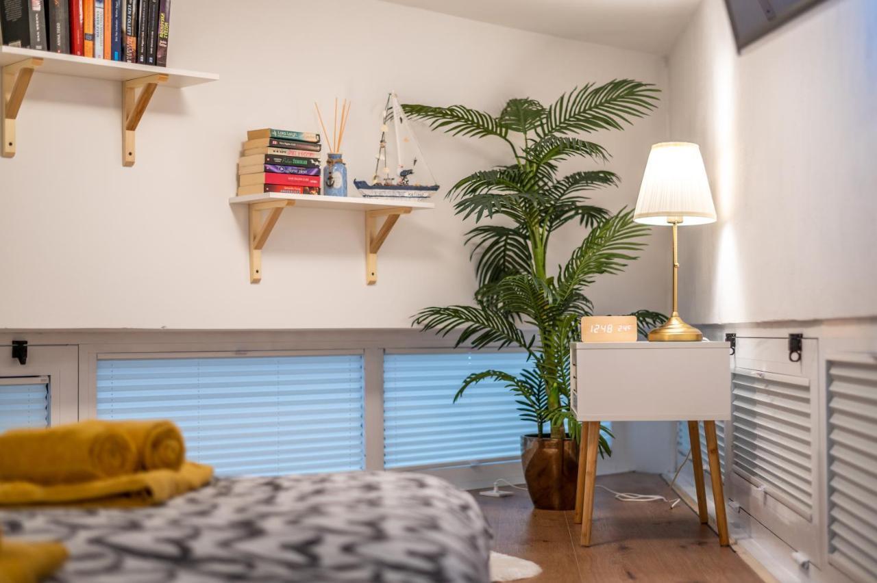 Studio Apartment Lion Portorose المظهر الخارجي الصورة