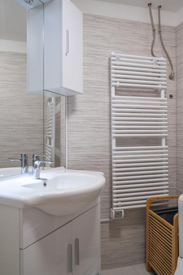 Studio Apartment Lion Portorose المظهر الخارجي الصورة